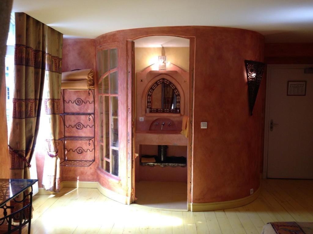Hotel L'Astrolabe Oloron-Sainte-Marie Værelse billede