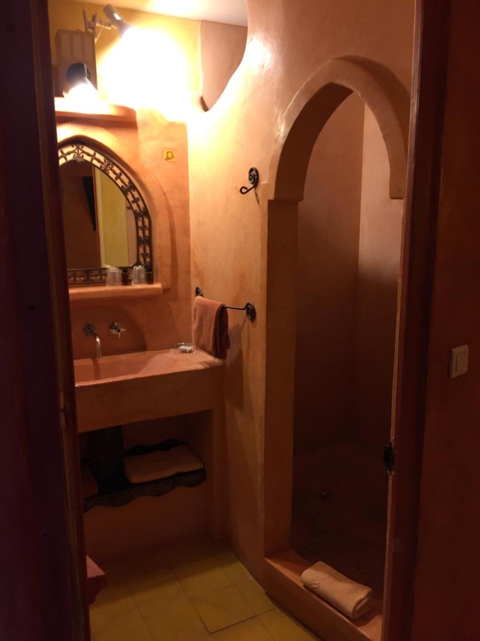 Hotel L'Astrolabe Oloron-Sainte-Marie Eksteriør billede